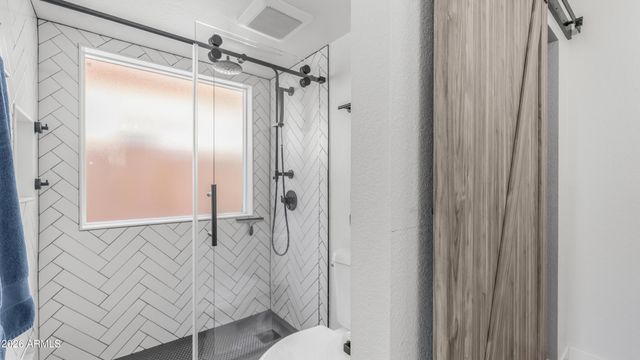 1045 E SUNBURST Lane, Tempe, AZ 85284