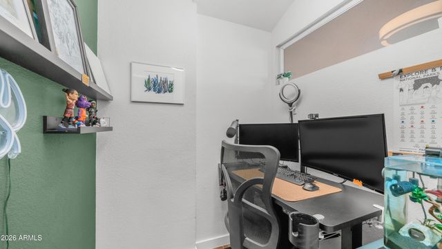 1045 E SUNBURST Lane, Tempe, AZ 85284