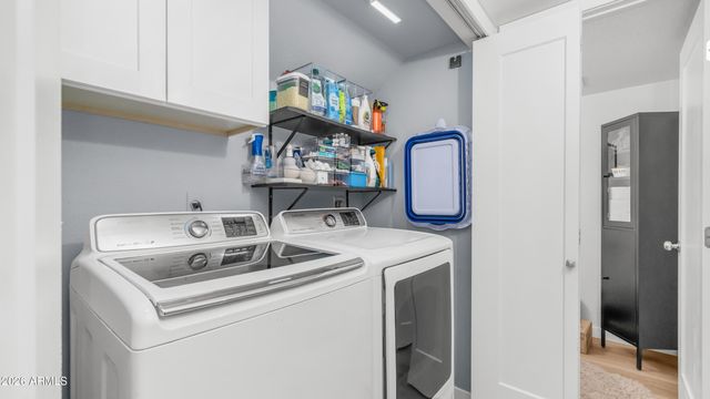 1045 E SUNBURST Lane, Tempe, AZ 85284