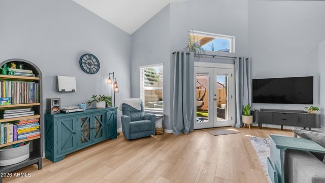 1045 E SUNBURST Lane, Tempe, AZ 85284