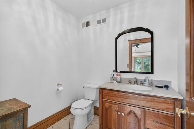 47 Millett Rd, Swampscott, MA 01907