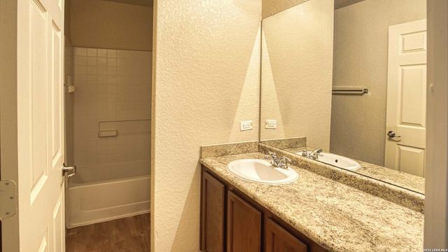 2135 Bigmouth Hook, San Antonio, TX 78224