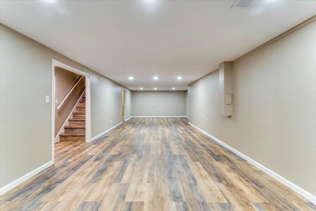 849 N Brook Forest Rd, Derby, KS 67037