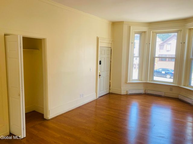 362 Clinton Avenue, Albany, NY 12206