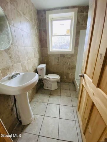 362 Clinton Avenue, Albany, NY 12206