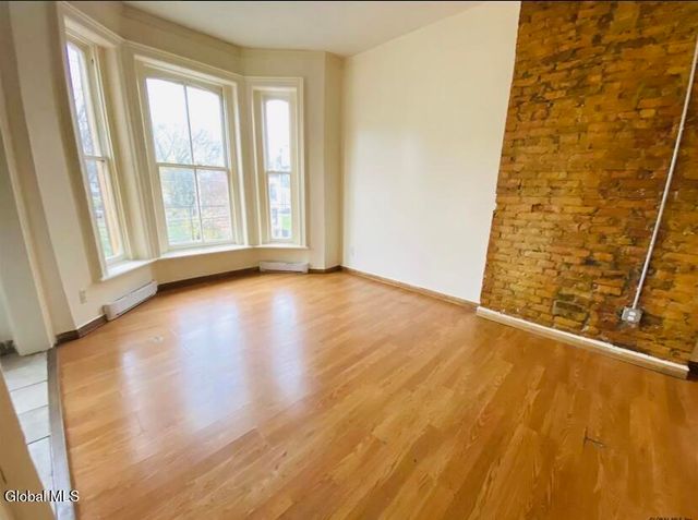 362 Clinton Avenue, Albany, NY 12206