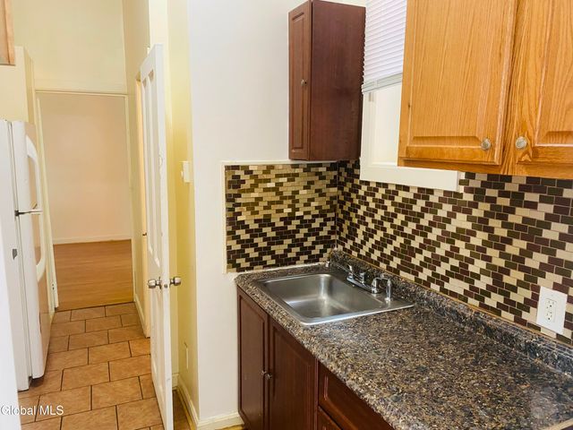 362 Clinton Avenue, Albany, NY 12206