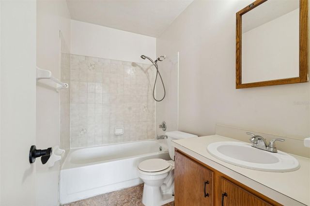 2300 SW 43RD STREET L2, Gainesville, FL 32607