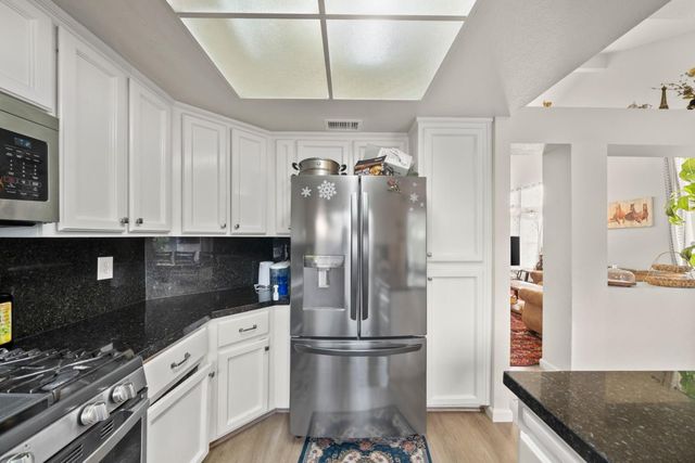 3731 Willow Bend Pl, Antelope, CA 95843