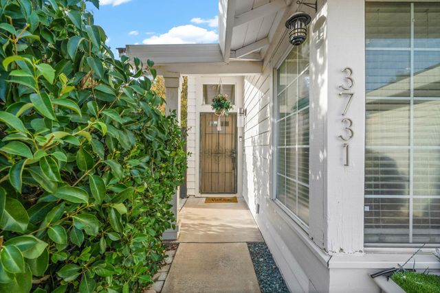 3731 Willow Bend Pl, Antelope, CA 95843