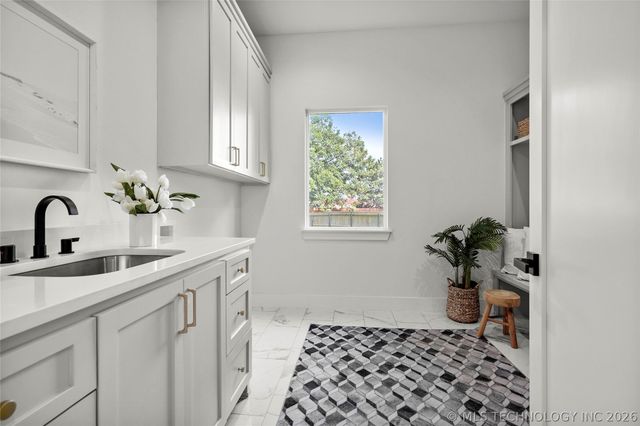 7927 E 26th Place, Tulsa, OK 74129