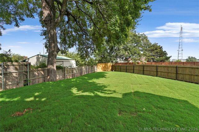 7927 E 26th Place, Tulsa, OK 74129