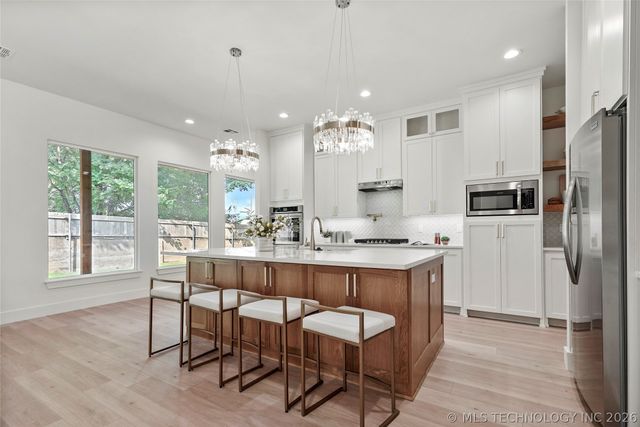 7927 E 26th Place, Tulsa, OK 74129