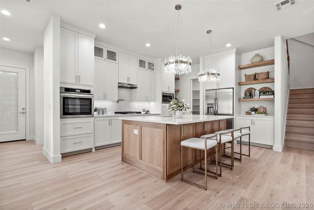 7927 E 26th Place, Tulsa, OK 74129