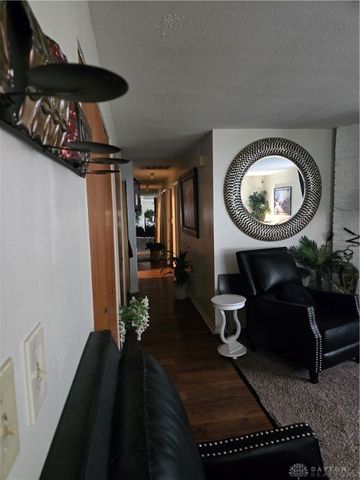 4549 Sylvan Oak Drive, Dayton, OH 45426