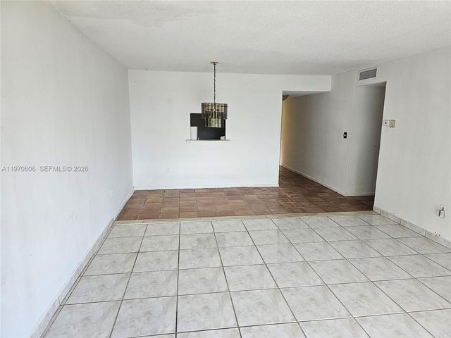11925 NE 2nd Ave B403, North Miami, FL 33161