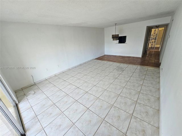 11925 NE 2nd Ave B403, North Miami, FL 33161