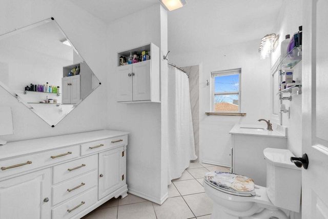 1963 S 7th STREET, Milwaukee, WI 53204