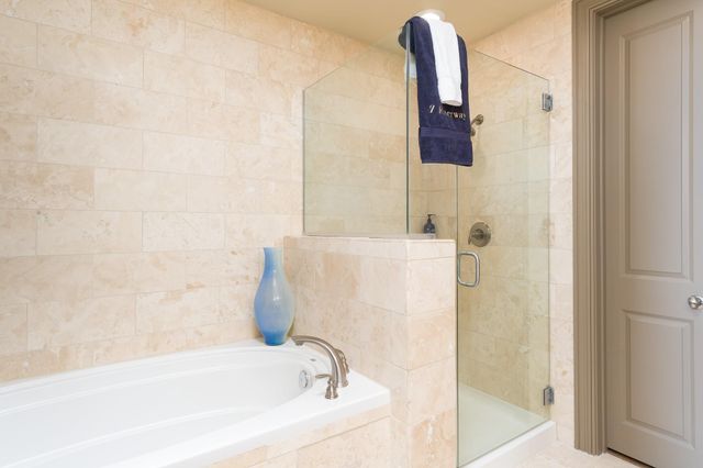 7 Riverway 1208, Houston, TX 77056