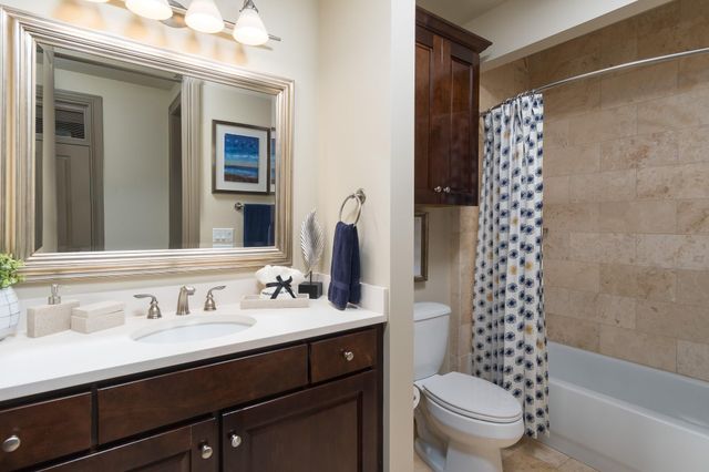 7 Riverway 1208, Houston, TX 77056