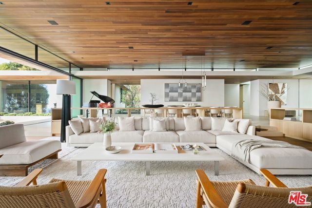 1675 Carla, Beverly Hills, CA 90210