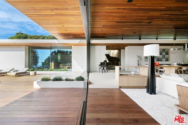 1675 Carla, Beverly Hills, CA 90210