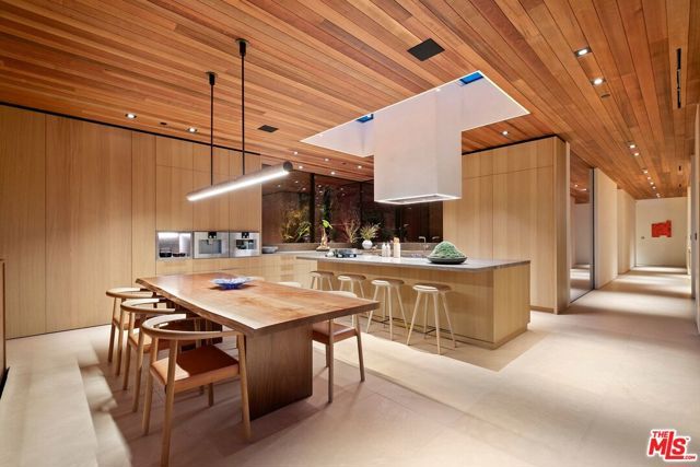 1675 Carla, Beverly Hills, CA 90210