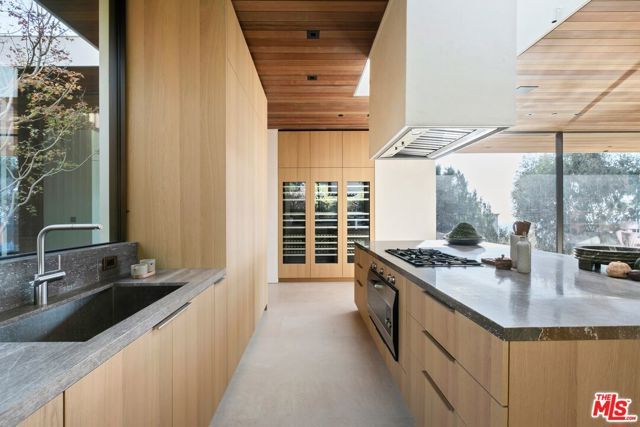 1675 Carla, Beverly Hills, CA 90210