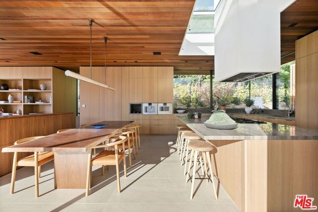 1675 Carla, Beverly Hills, CA 90210