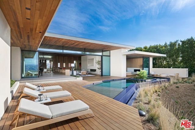 1675 Carla, Beverly Hills, CA 90210