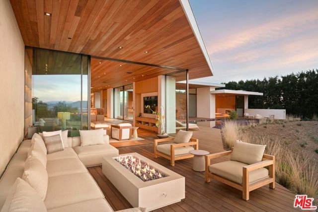 1675 Carla, Beverly Hills, CA 90210