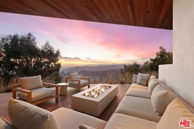 1675 Carla, Beverly Hills, CA 90210