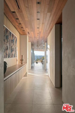 1675 Carla, Beverly Hills, CA 90210