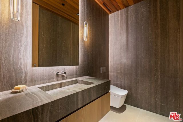 1675 Carla, Beverly Hills, CA 90210