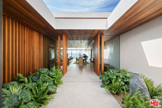 1675 Carla, Beverly Hills, CA 90210