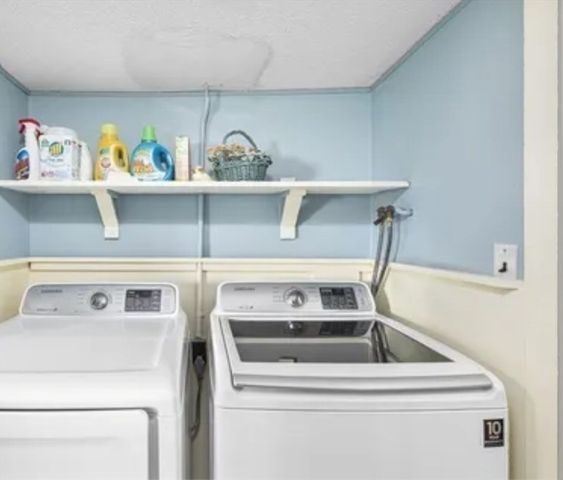 560 Allen Ave, North Attleboro, MA 02760