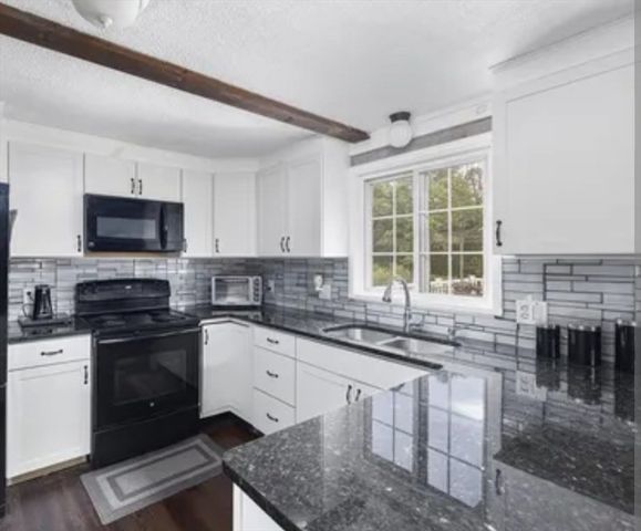 560 Allen Ave, North Attleboro, MA 02760