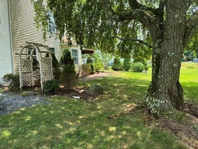 560 Allen Ave, North Attleboro, MA 02760