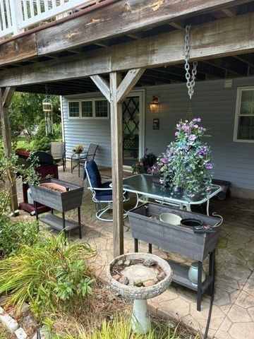 560 Allen Ave, North Attleboro, MA 02760