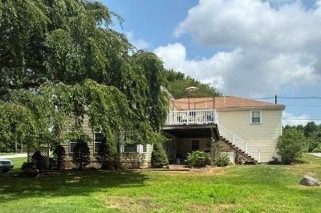 560 Allen Ave, North Attleboro, MA 02760
