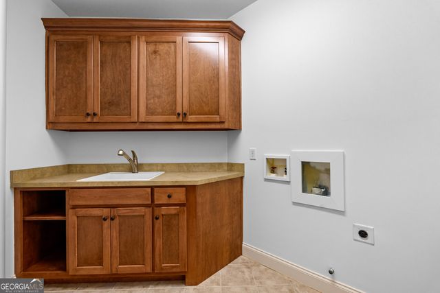 120 Crystal Court, Tyrone, GA 30290
