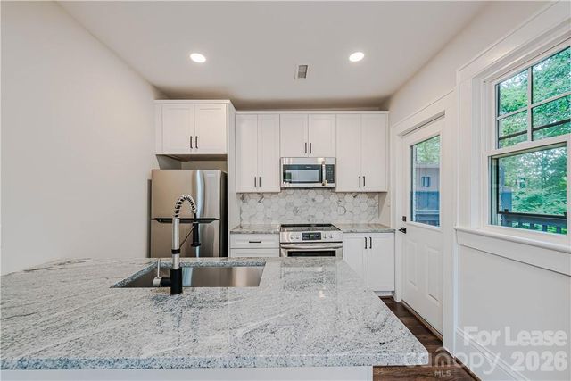 616 Oakland Avenue D, Charlotte, NC 28204