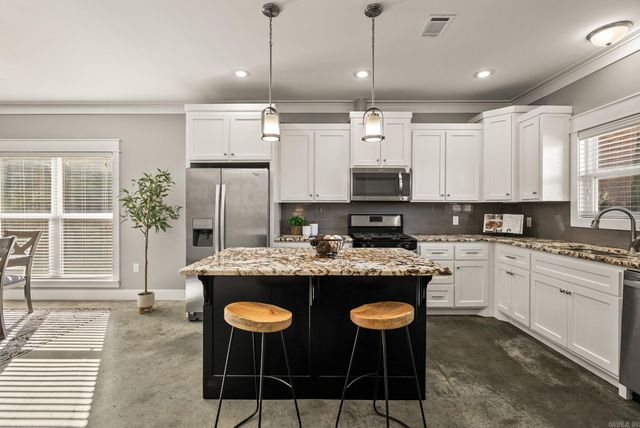 1200 Turnberry Drive, Conway, AR 72034