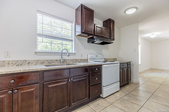 601 Coleman St Unit 2, San Antonio, TX 78208