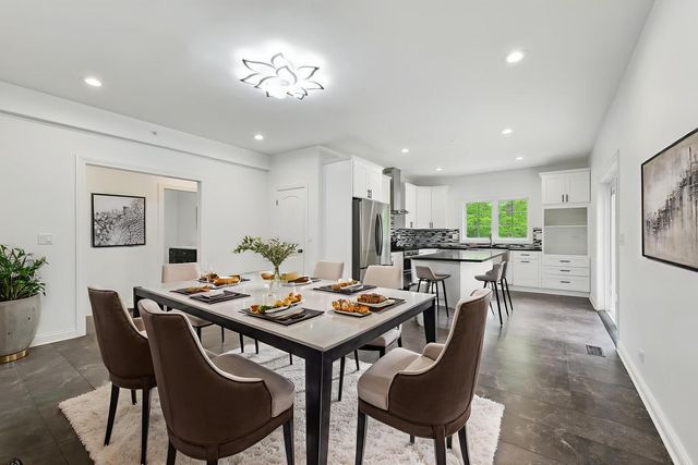 3026 Jackson Drive, Arlington Heights, IL 60004