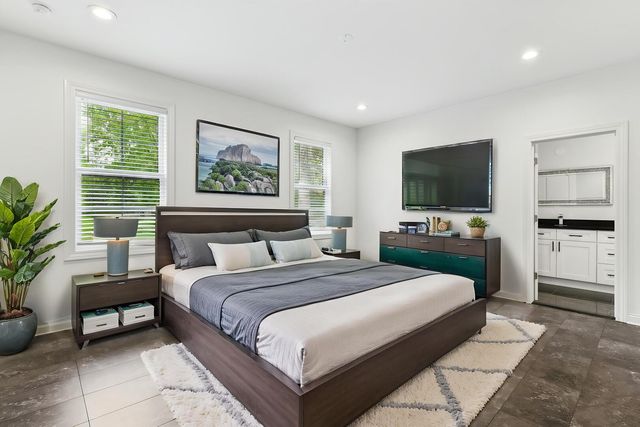 3026 Jackson Drive, Arlington Heights, IL 60004