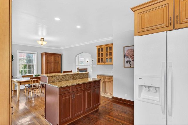 211 N 88th STREET, Wauwatosa, WI 53226