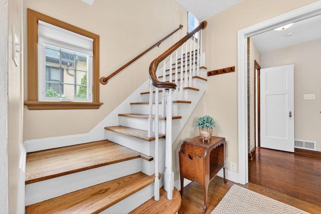 211 N 88th STREET, Wauwatosa, WI 53226