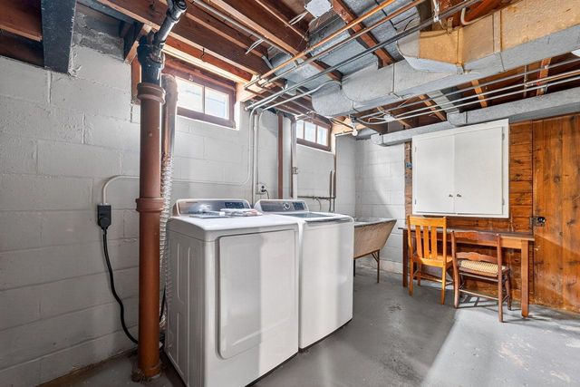 211 N 88th STREET, Wauwatosa, WI 53226