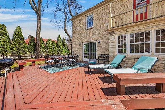 211 N 88th STREET, Wauwatosa, WI 53226